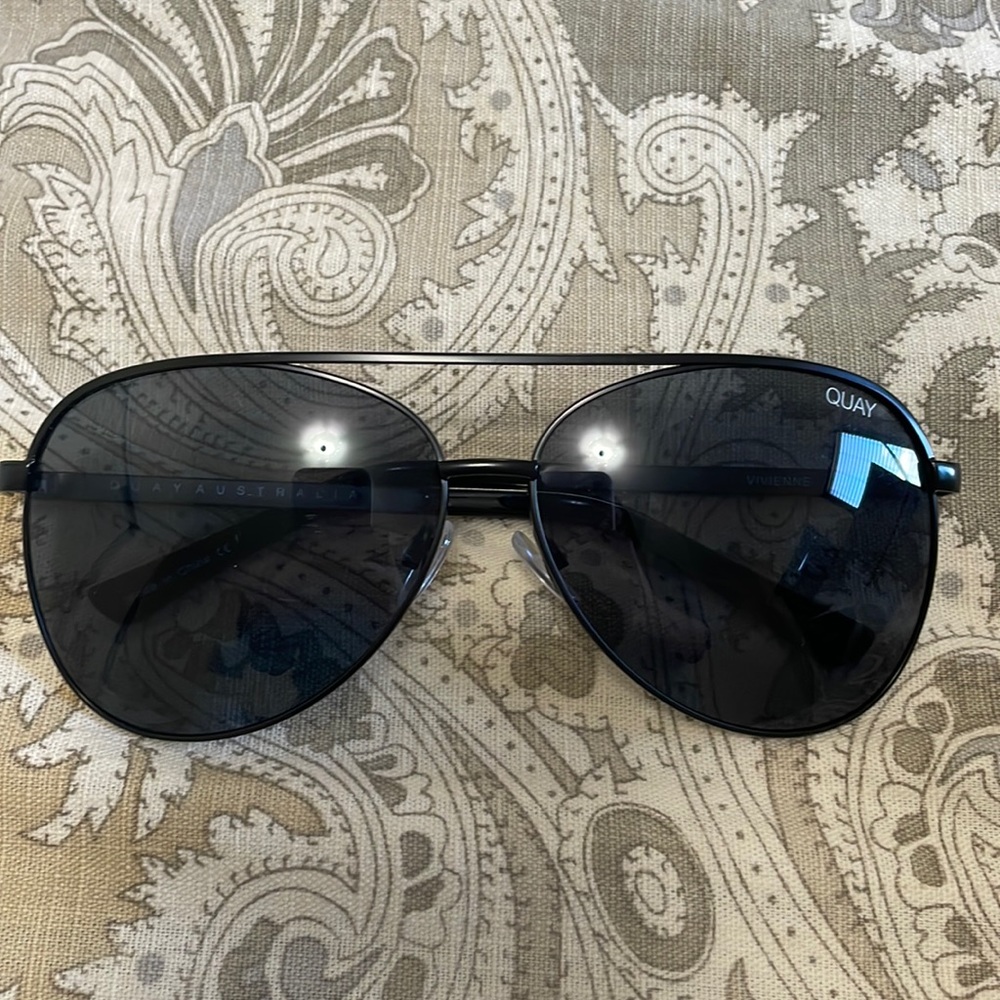 Black Quay Aviator sunglasses